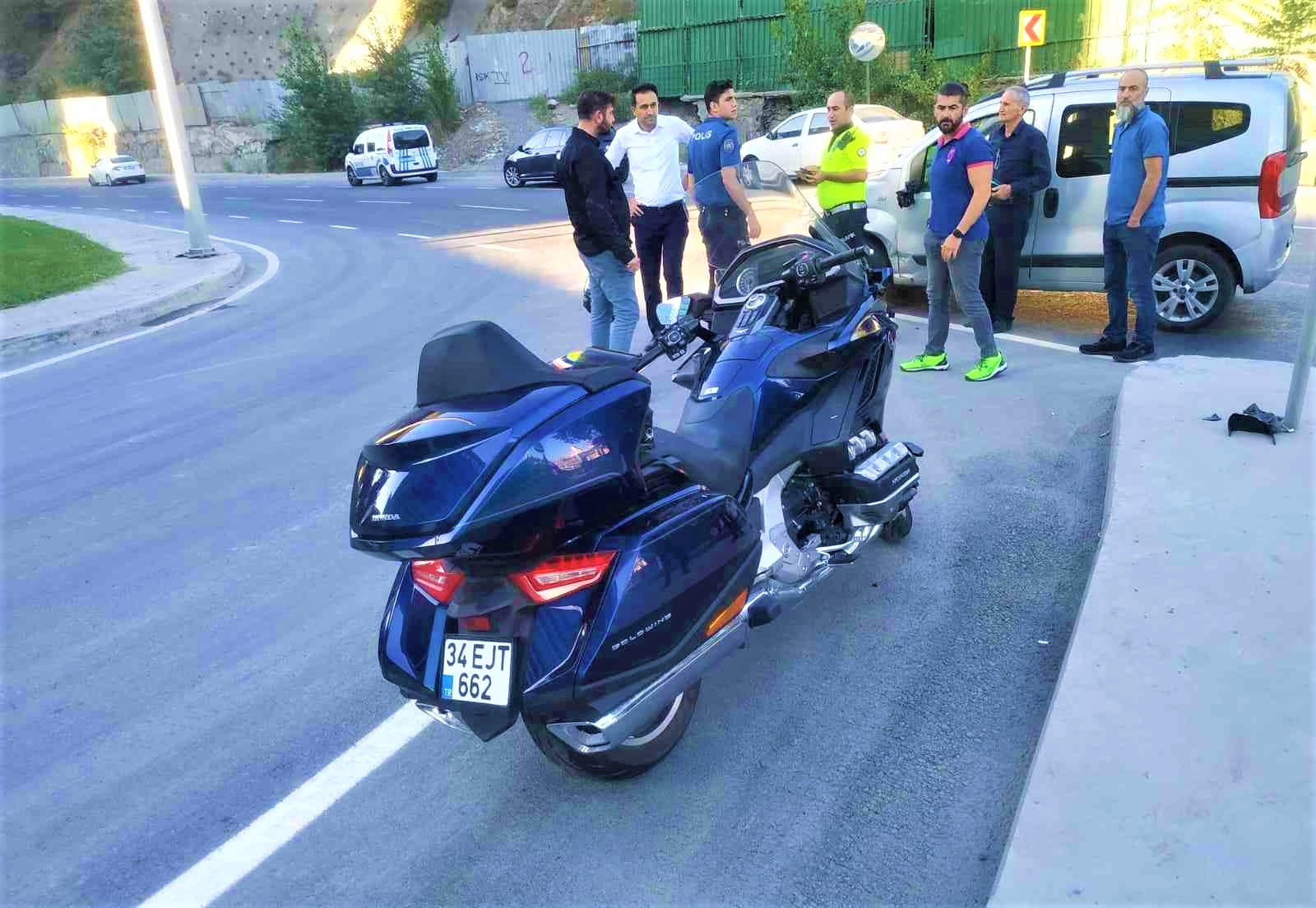 Acun Ilıcalı motosiklet kazası yaptı