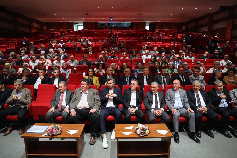 Başakşehir Belediye Başkanı Kartoğlu mazbatasını aldı