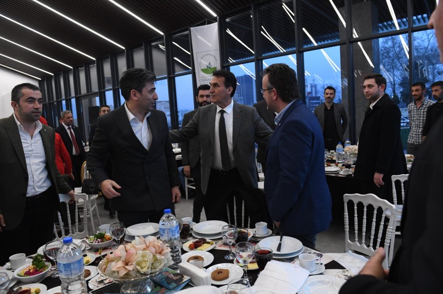 Başkan Dündar’ın MHP teşkilatıyla iftar yemeğinde buluştu