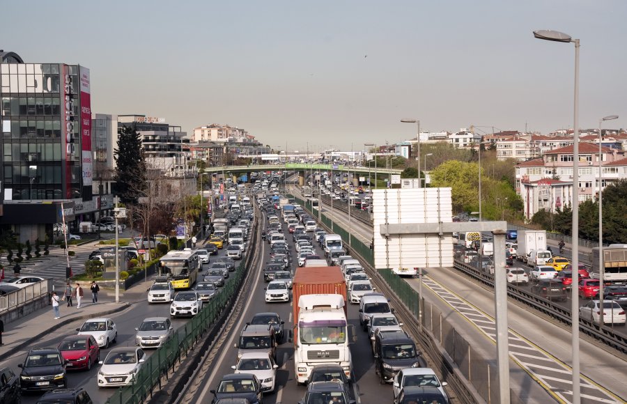 İstanbul’da bayram trafiği başladı