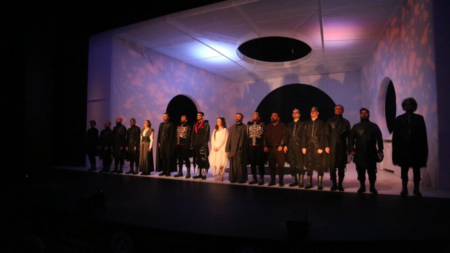 Konya Şehir Tiyatrosu “Barsisa” oyununu bu kez Denizli'de sahnelendi