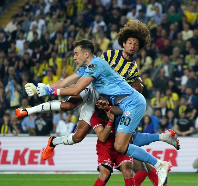 Spor Toto Süper Lig: Fenerbahçe: 2 - FTA Antalyaspor: 0